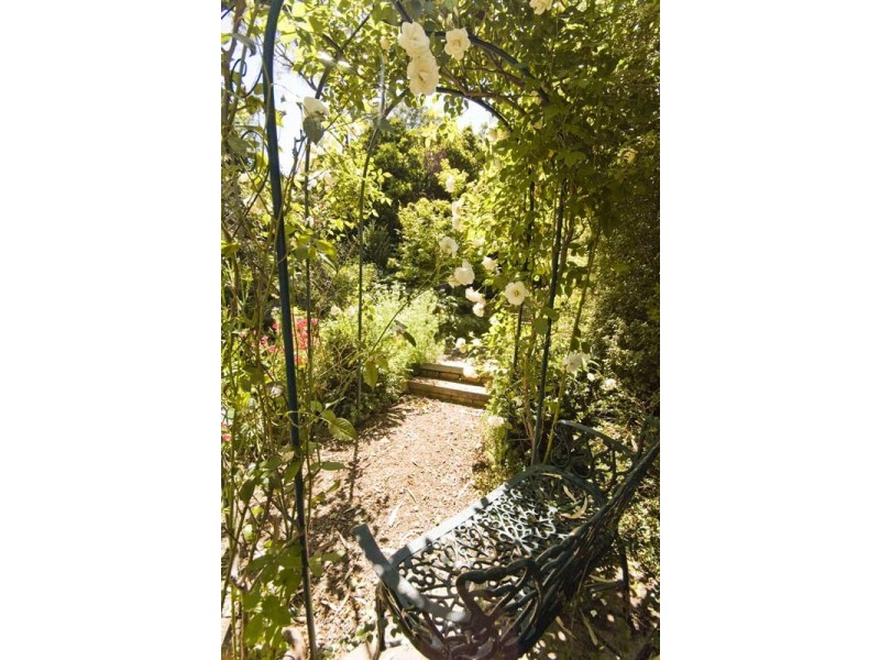 18 Avondale Road, Coromandel Valley SA 5051