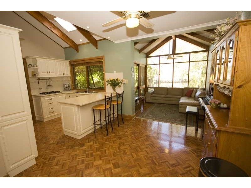 10 Snaefell Avenue, Happy Valley SA 5159