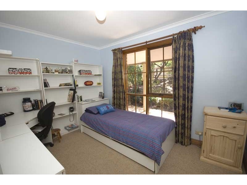 10 Snaefell Avenue, Happy Valley SA 5159