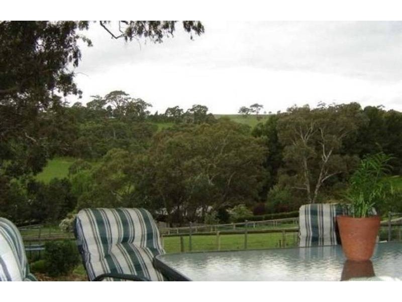 9 Monaco Circuit, Aberfoyle Park SA 5159
