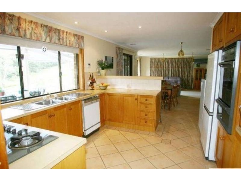 9 Monaco Circuit, Aberfoyle Park SA 5159