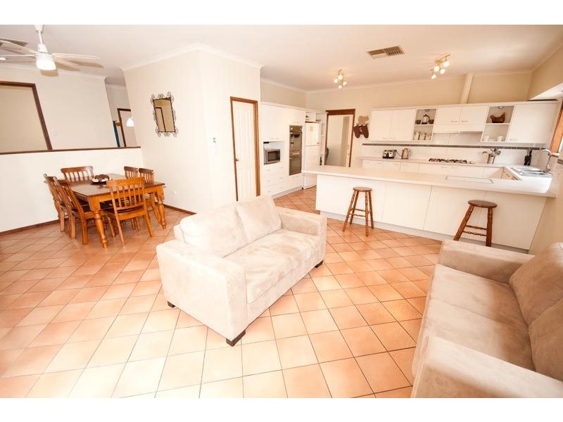 8 Melton Street, Blackwood SA 5051