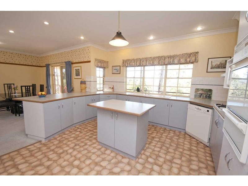 2 Sun Valley Drive, Glenalta SA 5052