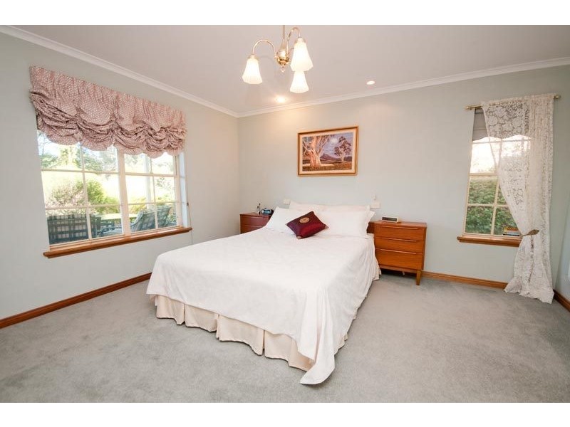 2 Sun Valley Drive, Glenalta SA 5052