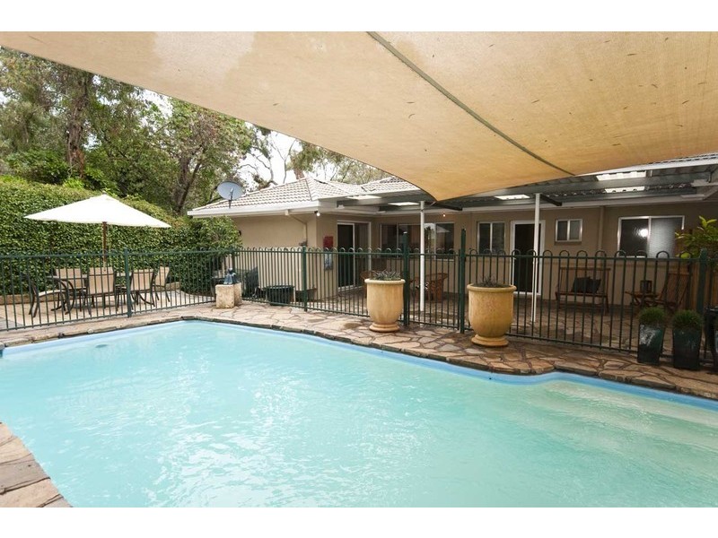11 Pine Grove, Belair SA 5052