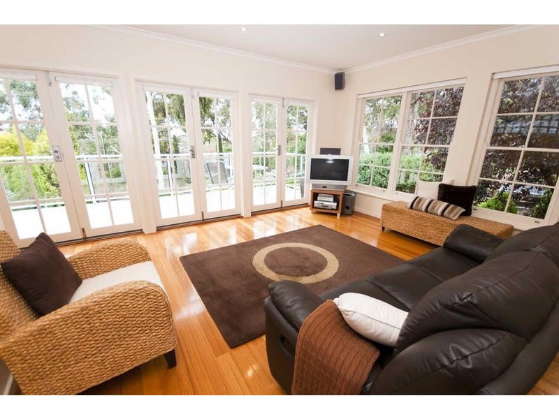 11 Pine Grove, Belair SA 5052