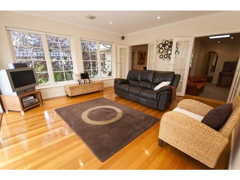 11 Pine Grove, Belair SA 5052