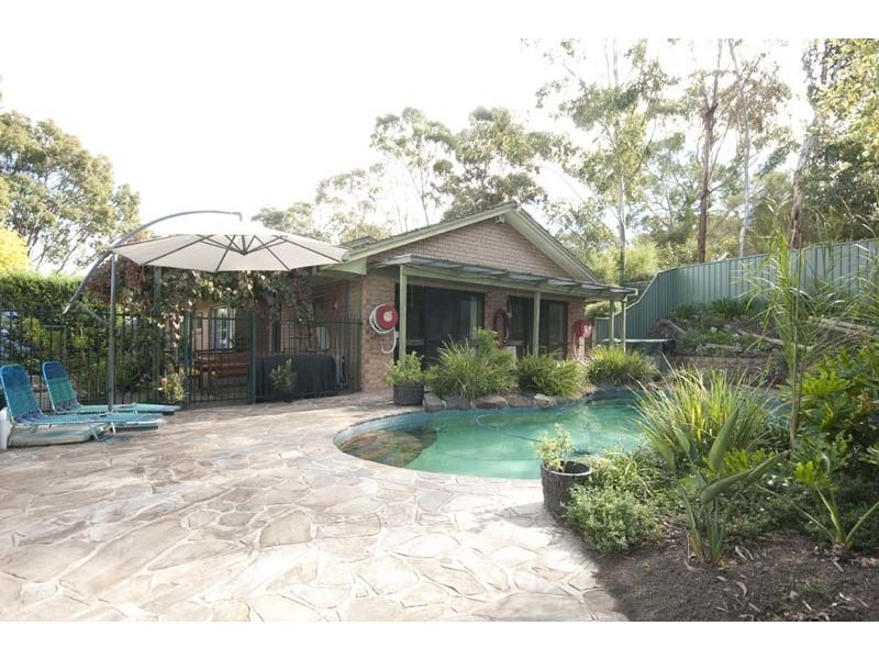 16 Grevillea Way, Belair SA 5052