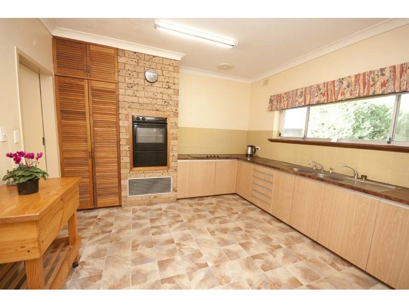 16 Grevillea Way, Belair SA 5052