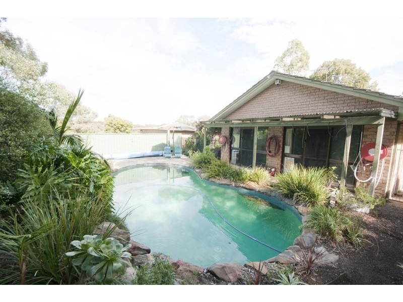 16 Grevillea Way, Belair SA 5052