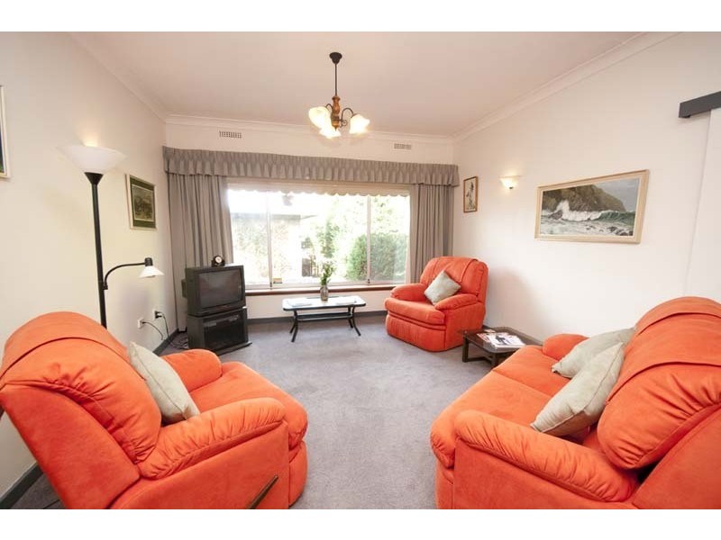 16 Grevillea Way, Belair SA 5052