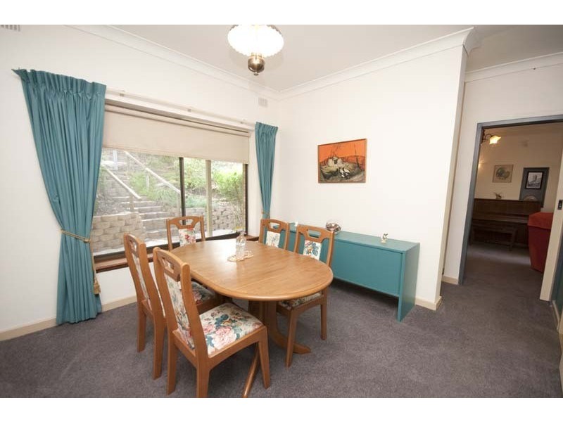 16 Grevillea Way, Belair SA 5052