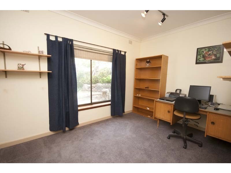 16 Grevillea Way, Belair SA 5052