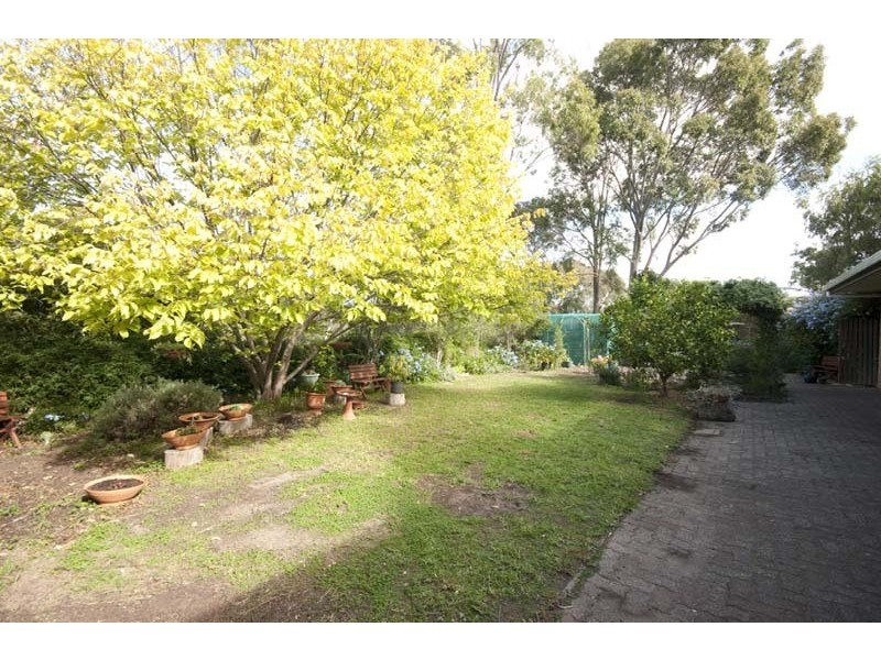 16 Grevillea Way, Belair SA 5052