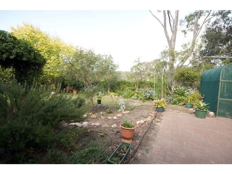 16 Grevillea Way, Belair SA 5052