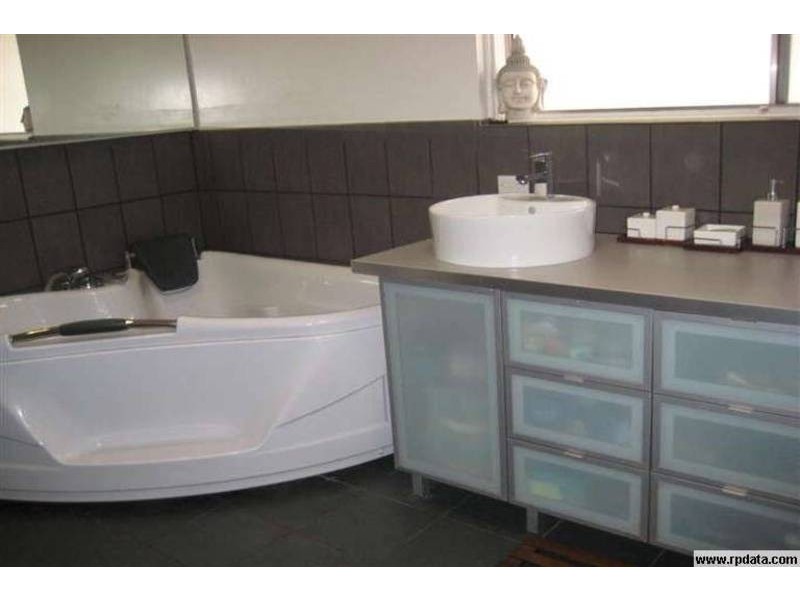 17 Jennifer Drive, Happy Valley SA 5159