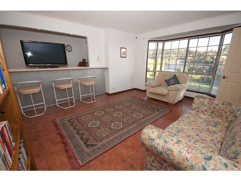 5 Challenger Court, Happy Valley SA 5159
