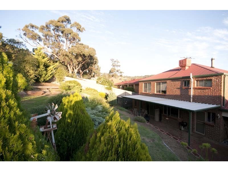 5 Challenger Court, Happy Valley SA 5159