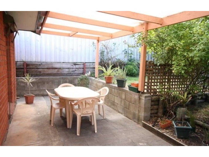 13 Dew Street, Aberfoyle Park SA 5159