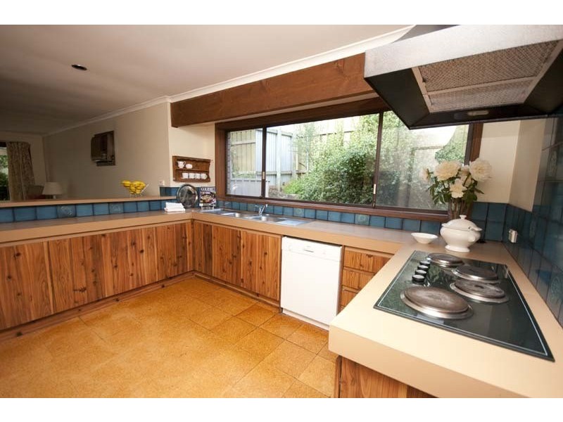 7 Oakdene Crescent, Coromandel Valley SA 5051