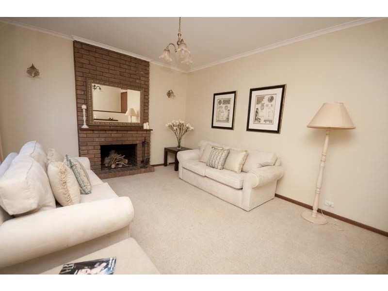 7 Oakdene Crescent, Coromandel Valley SA 5051