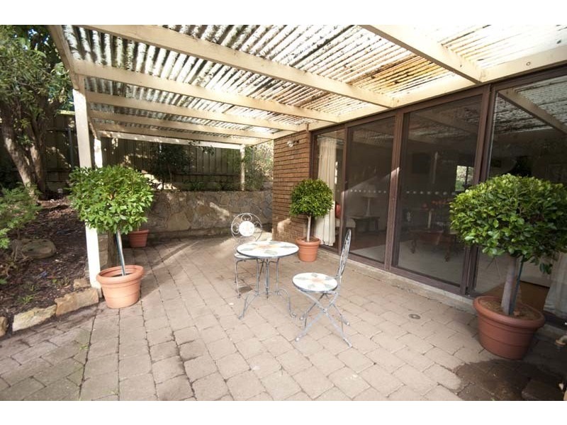 7 Oakdene Crescent, Coromandel Valley SA 5051