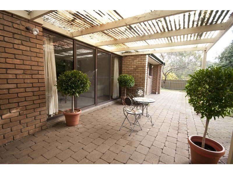 7 Oakdene Crescent, Coromandel Valley SA 5051