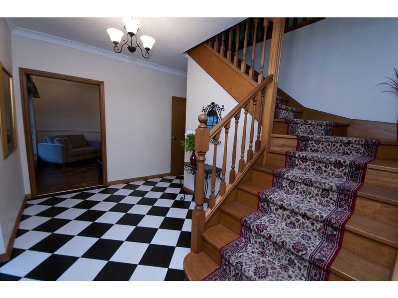 15 Shannon Crescent, Coromandel Valley SA 5051