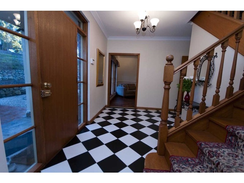 15 Shannon Crescent, Coromandel Valley SA 5051