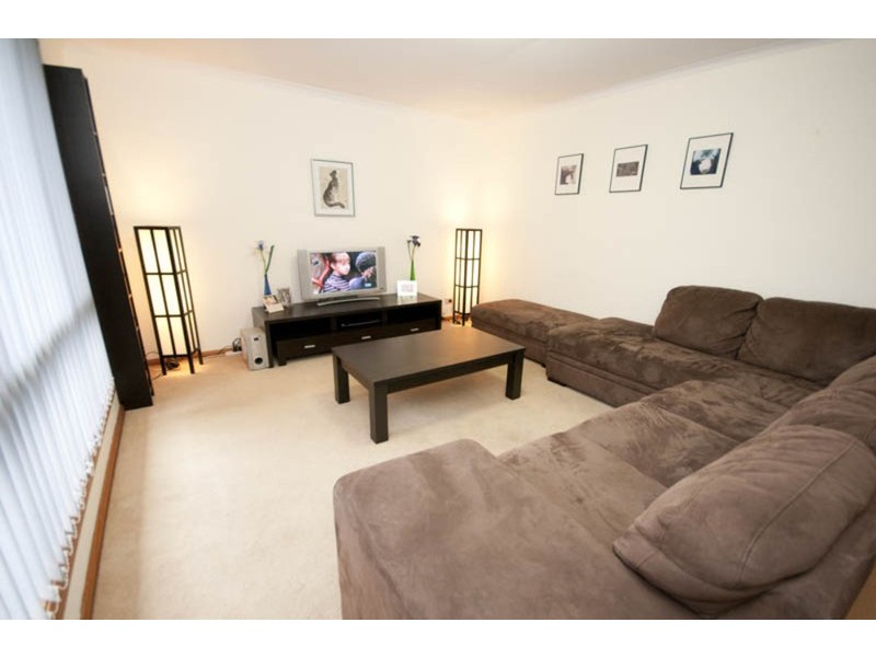 15 Hendrix Crescent, Woodcroft SA 5162