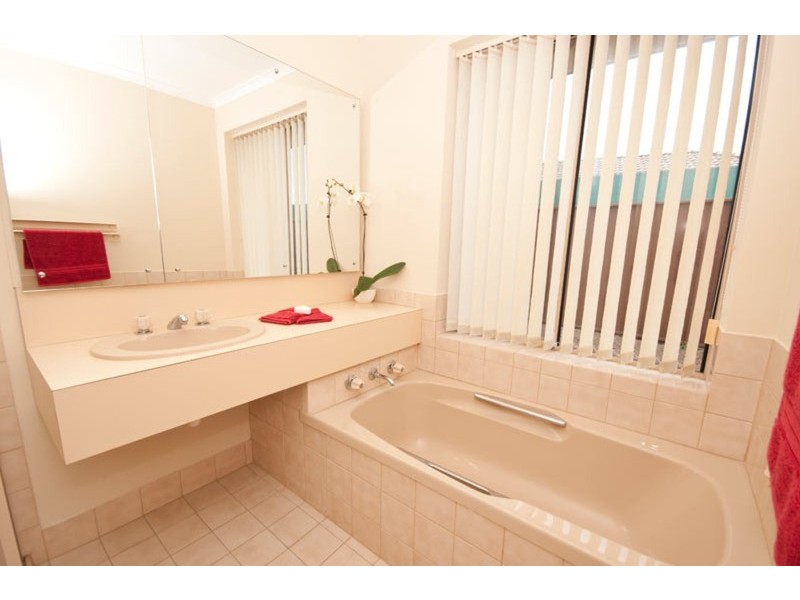 12 Saddler Court, Onkaparinga Hills SA 5163