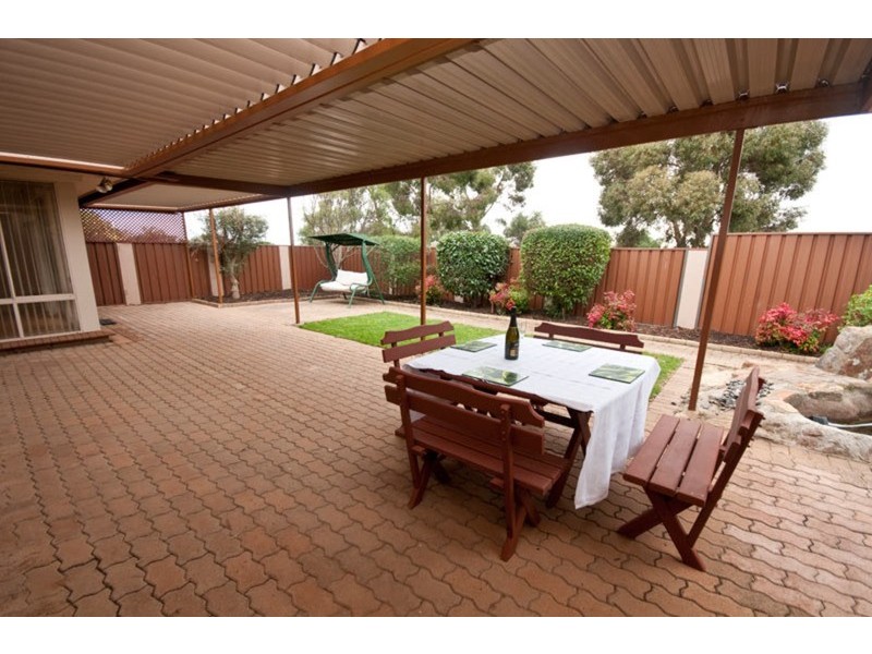 12 Saddler Court, Onkaparinga Hills SA 5163