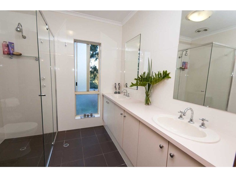 15 Shannon Street, Coromandel Valley SA 5051