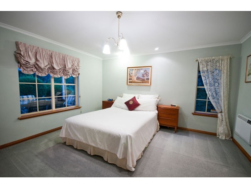 2 Sun Valley Drive, Glenalta SA 5052