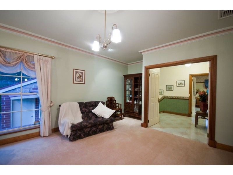 2 Sun Valley Drive, Glenalta SA 5052