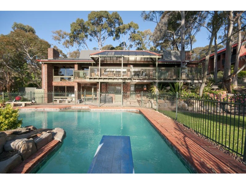 24 Banksia Crescent, Belair SA 5052