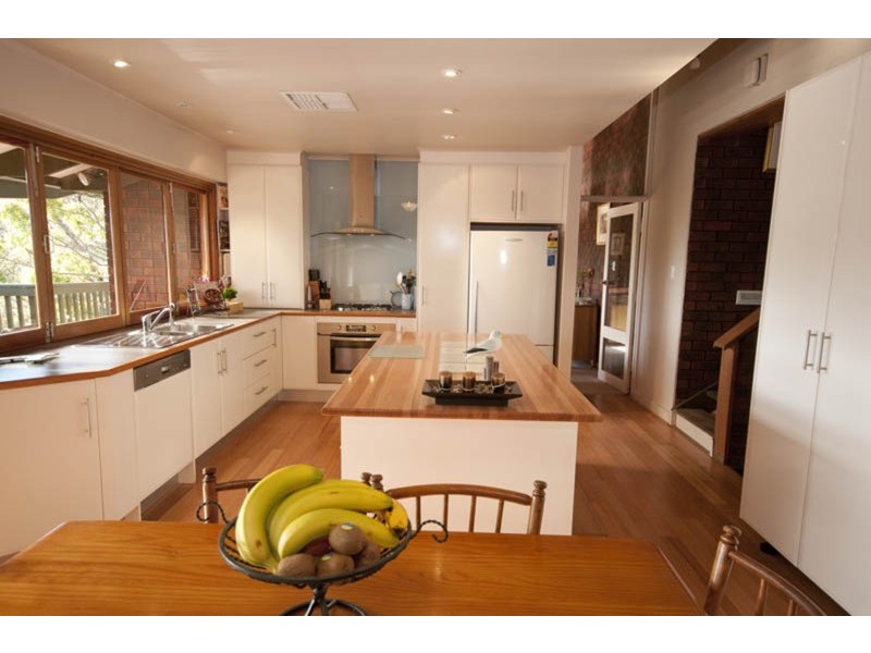 24 Banksia Crescent, Belair SA 5052