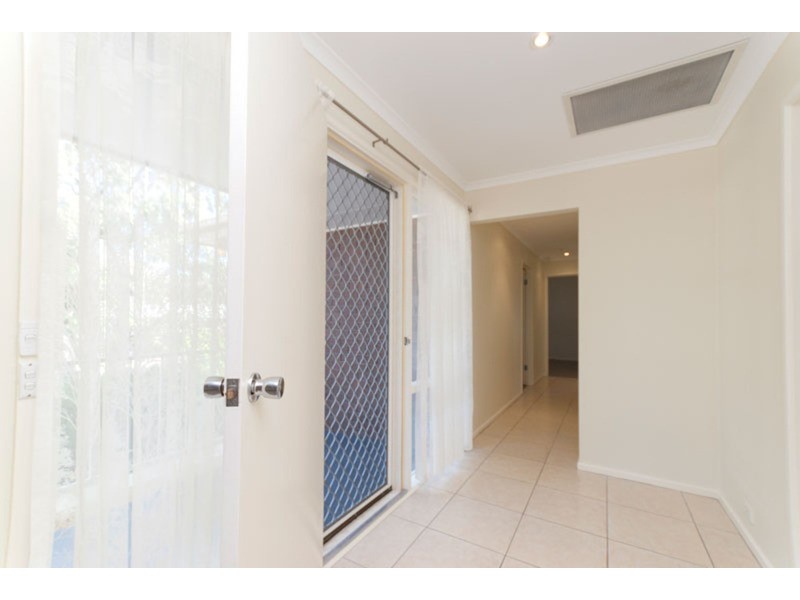 25 Whiteley Drive, Trott Park SA 5158