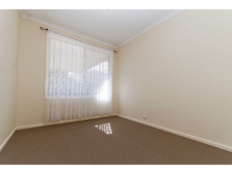 25 Whiteley Drive, Trott Park SA 5158