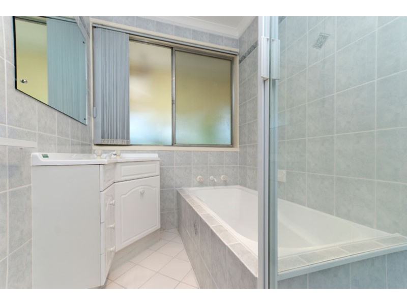 25 Whiteley Drive, Trott Park SA 5158