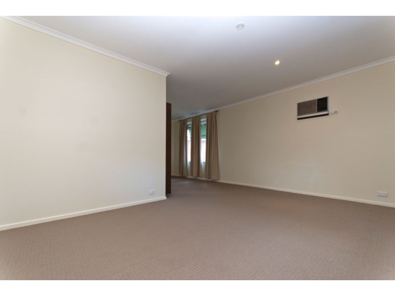 25 Whiteley Drive, Trott Park SA 5158