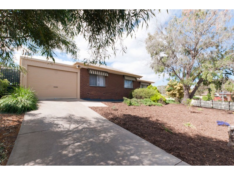 25 Whiteley Drive, Trott Park SA 5158