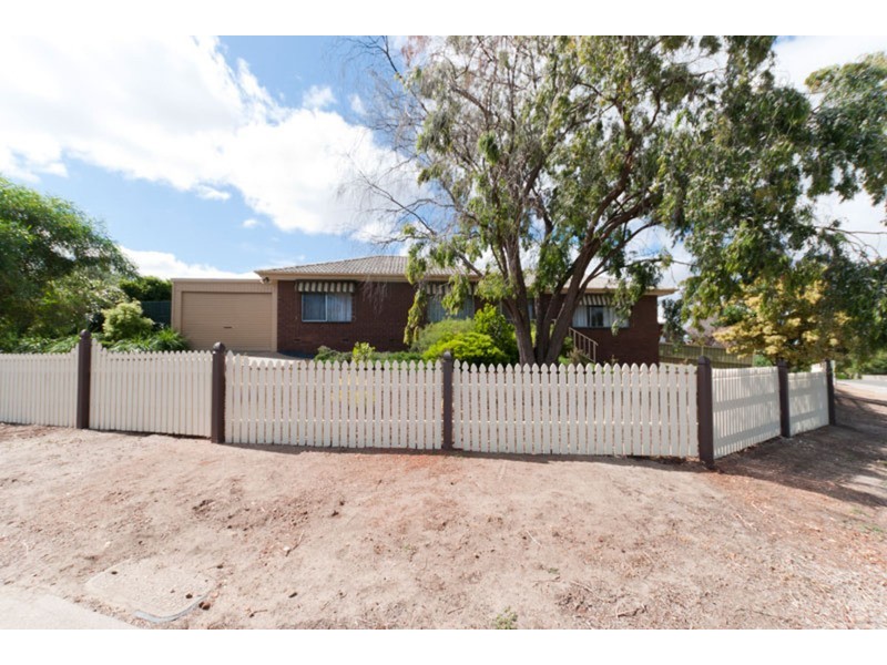 25 Whiteley Drive, Trott Park SA 5158