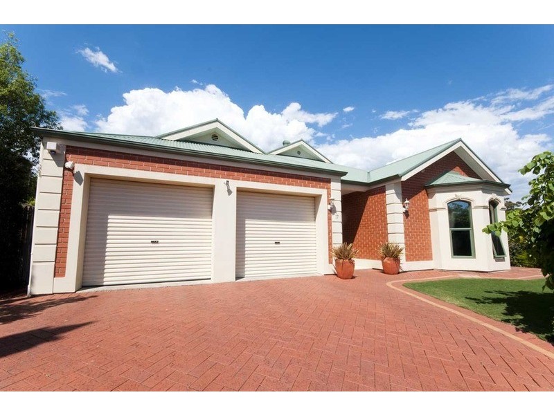 17 Newland Court, Craigburn Farm SA 5051