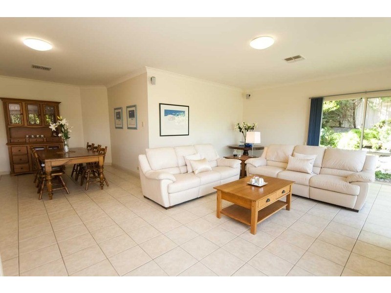 17 Newland Court, Craigburn Farm SA 5051