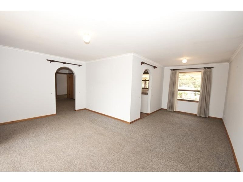 87 Delta Crescent, Aberfoyle Park SA 5159