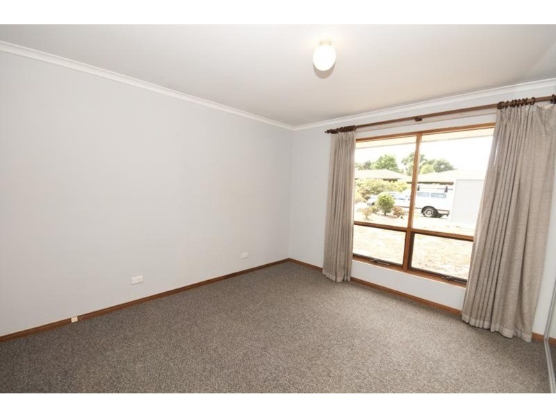 87 Delta Crescent, Aberfoyle Park SA 5159