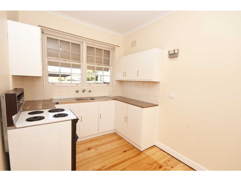 3/11 East Parade, Kingswood SA 5062