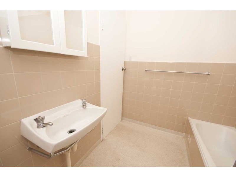 3/11 East Parade, Kingswood SA 5062