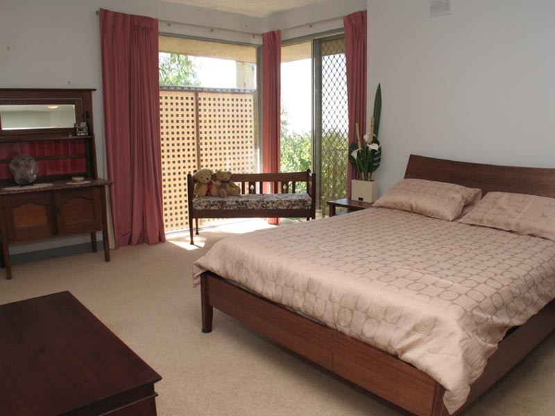 39 Ridgehaven Drive, Bellevue Heights SA 5050